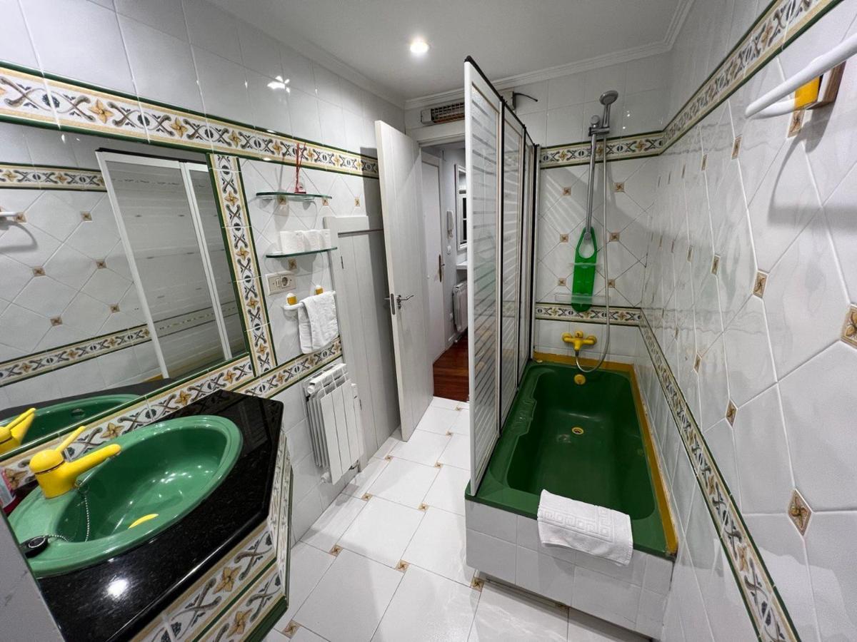 Apartamento ITSASOKO IZARRA, apartamento con encanto en el casco viejo. Bermeo Exterior foto